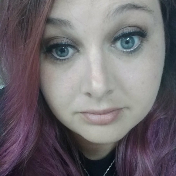 Meet your Posher, Tonya - Picture 1 of 1